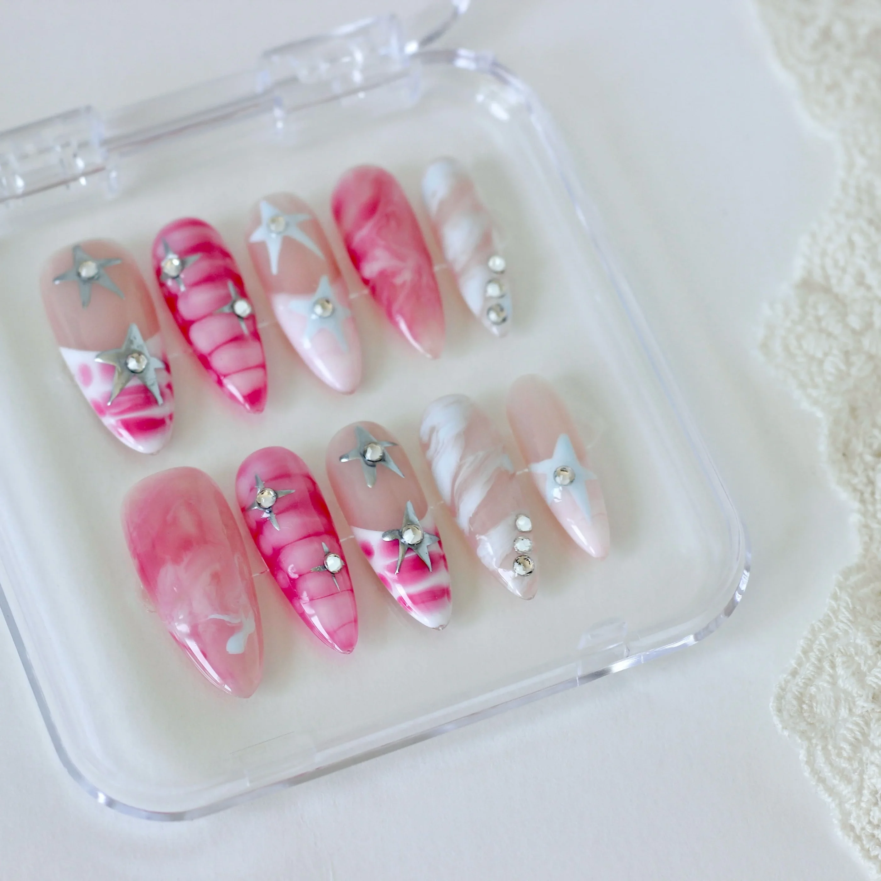 Cocodrilo rosa Uñas postizas press on para verano con diamantes