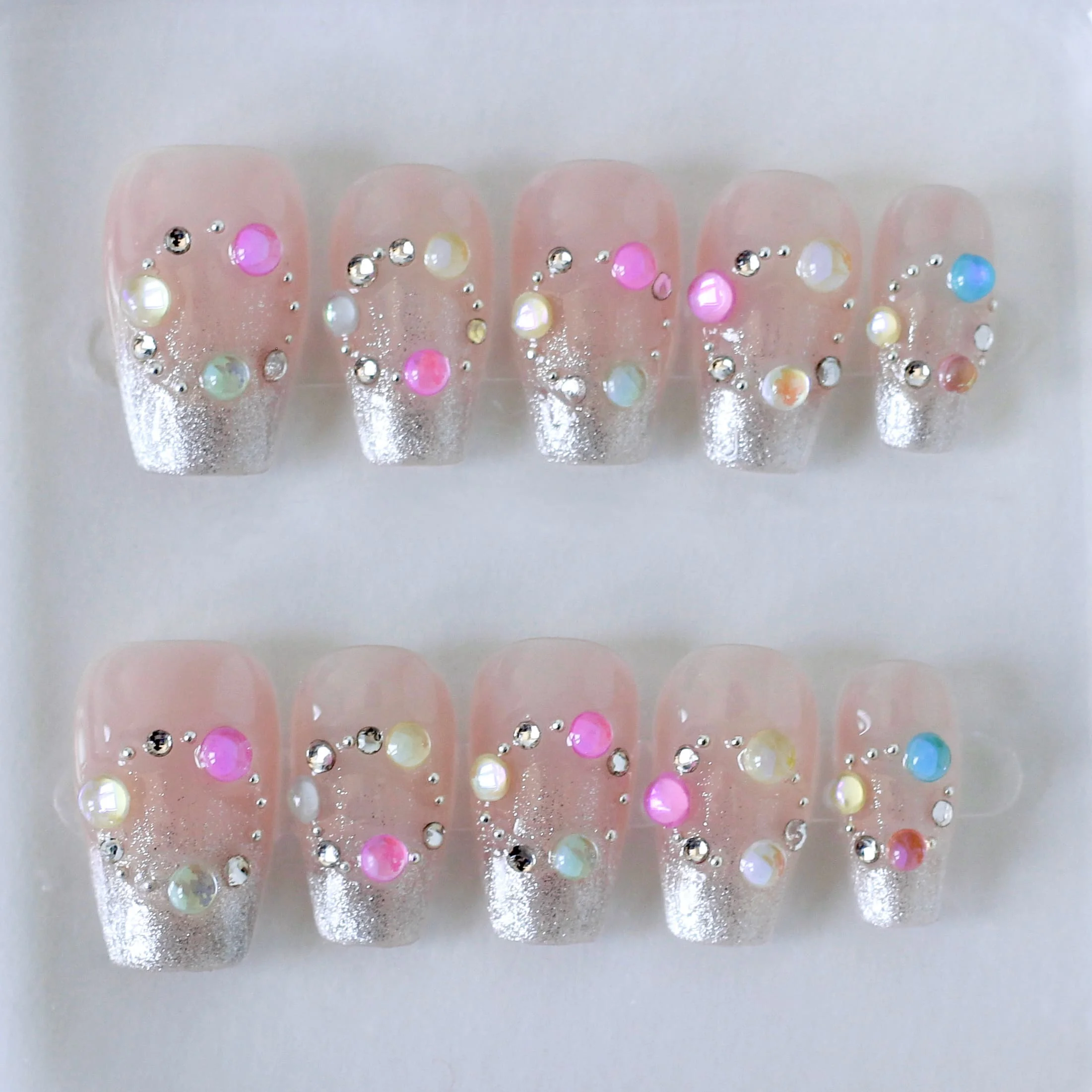 Aro de burbujas de colores Uñas postizas press on para verano