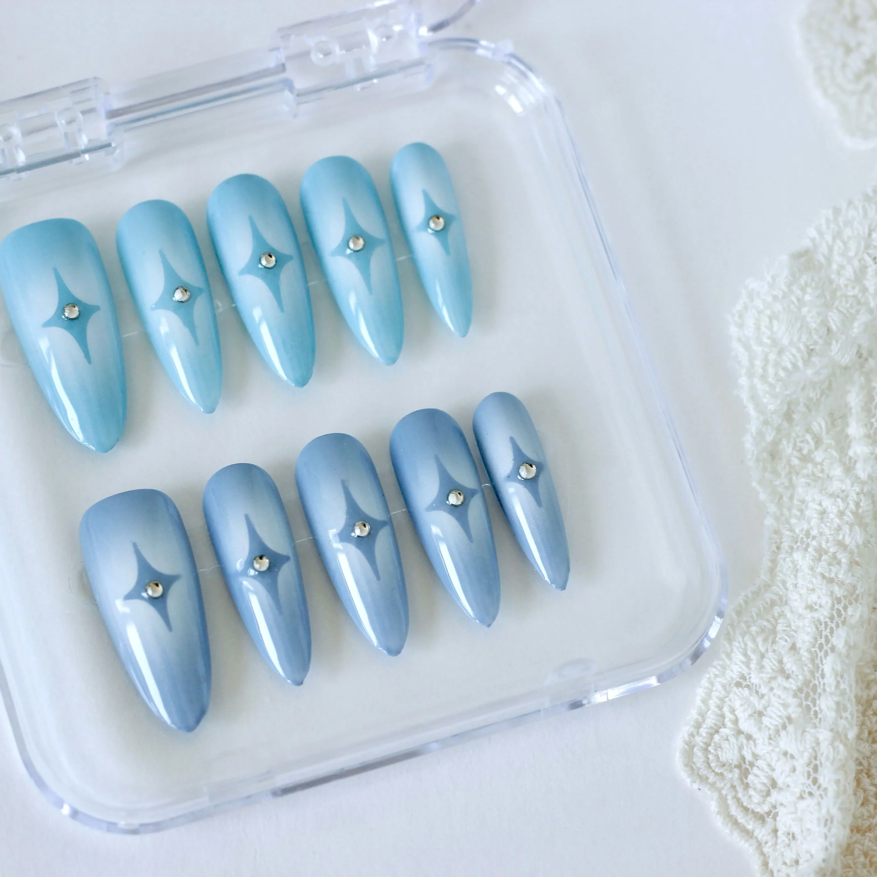 Uñas postizas press on para verano casual denim